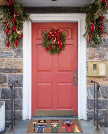 Liora Manne - Alfombra de entrada, 3, para interiores y exteriores, 20.0 x 30.0 pulgadas, diseño de tres perros en las fiestas de fin de año.