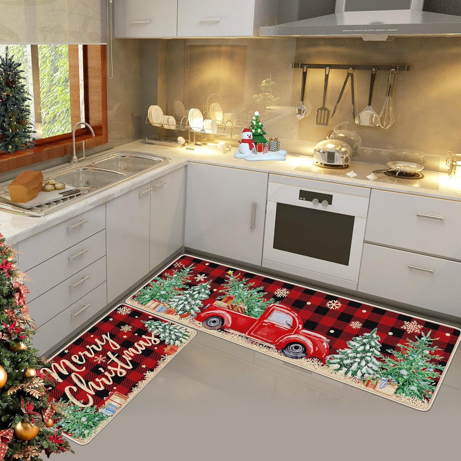 Unves Juego de 2 alfombras de cocina de Navidad, tapete de cocina de búfalo a cuadros, tapete de baño, alfombra de baño de camión rojo de granja, alfombra de feliz Navidad, decoración para suelo