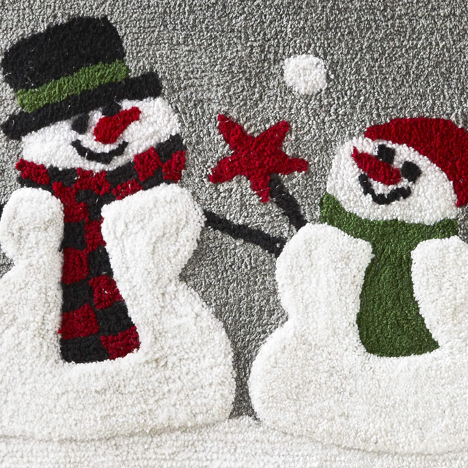 SKL Home de Saturday Knight Ltd. alfombra de baño, diseño de bosque de invierno, multicolor