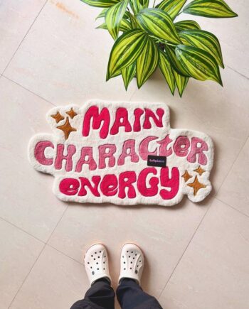 Alfombra "Main Character Energy" Rosa y Blanco